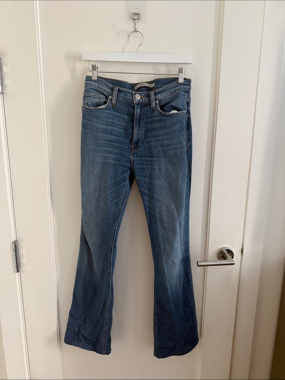 Hudson Barbara Blue Jeans Denim Sandy Dest Hem Size 28 Bootcut flare